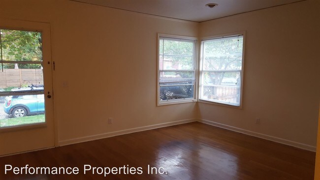 Building Photo - 3435 NE 58th Ave