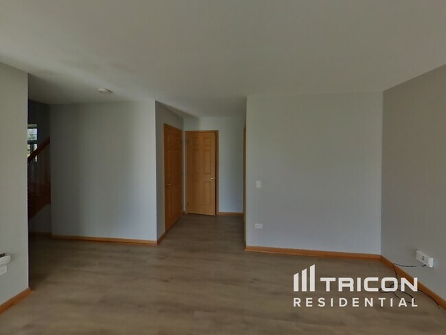 Foto del edificio - 50 Raven Dr