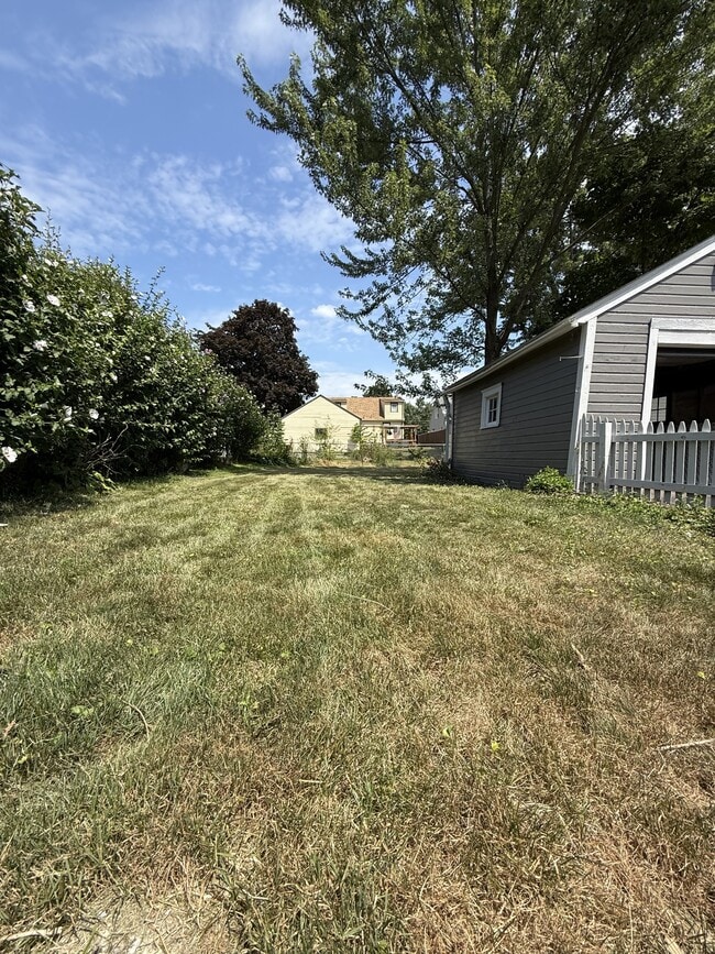 Building Photo - 76 Terrace Dr