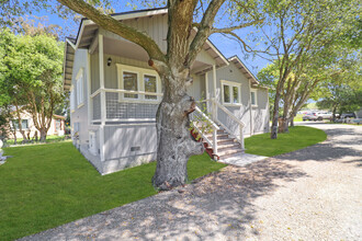 Building Photo - 2731 Stony Point Rd