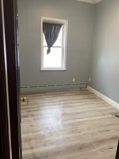 Foto del edificio - 1641 Castleton Ave