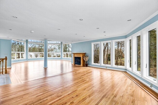 Foto del edificio - 328 East St