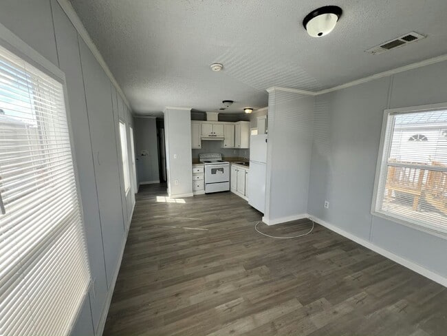 Building Photo - 133 N Anoka Ave