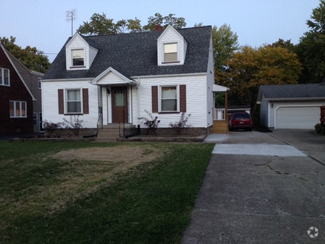 Building Photo - 25 Trumbull Ave SE