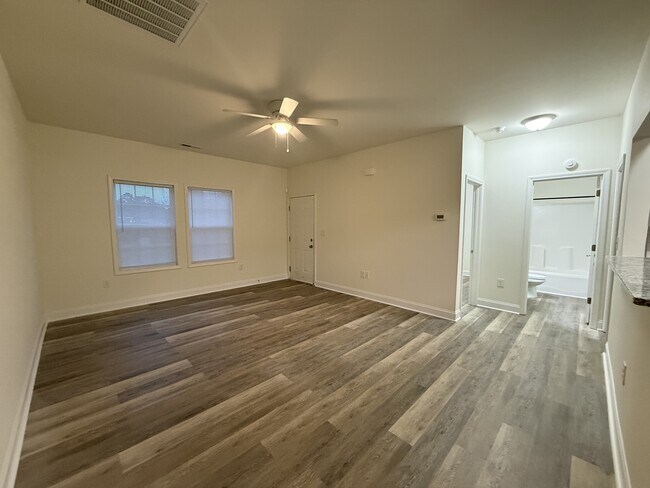 Foto del edificio - 113 W Langdon Ave