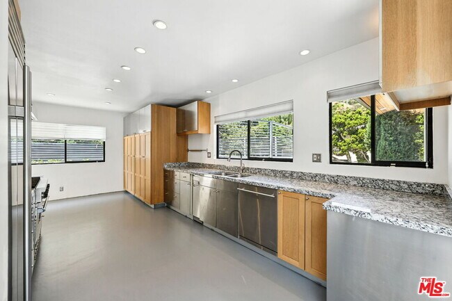 Building Photo - 1317 Devlin Dr