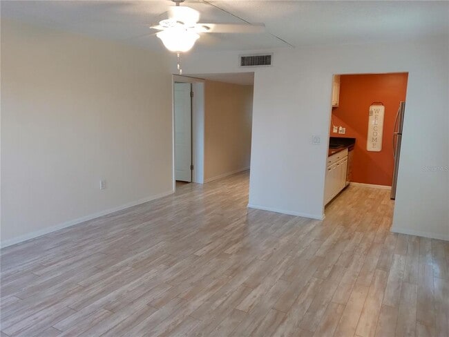 Building Photo - 510 Cranes Way