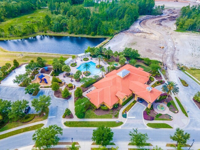 Foto del edificio - 446 Orange Cosmos Blvd