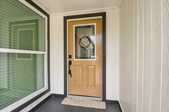 Building Photo - 6530 La Violetta Dr