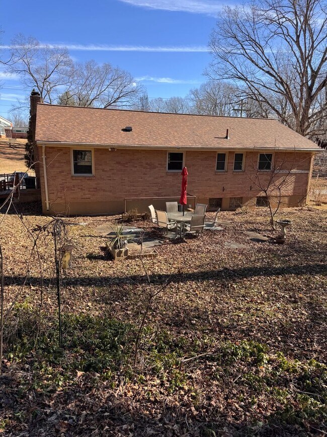 Foto del edificio - 4 Bedroom || 2.5 Bathroom Home in Boonsboro