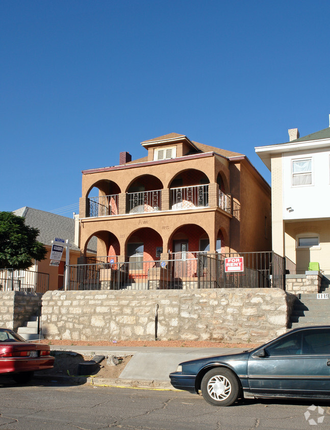 Building Photo - 1117 N El Paso St