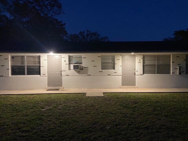 Foto del edificio - 1601-1611-1611 SW 11th Ct