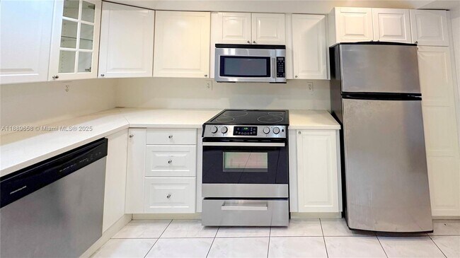 Foto del edificio - 800 Parkview Dr