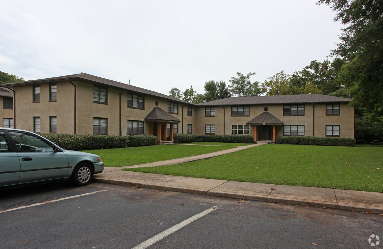 Primary Photo - Manhattan Apartments