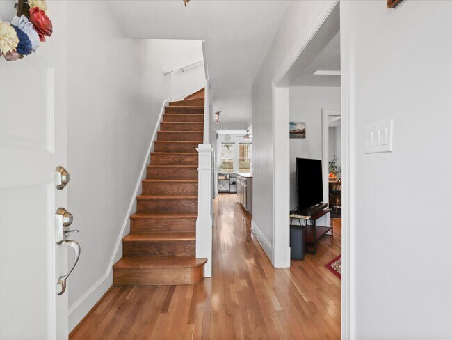 Foto del edificio - 1813 Bay St SE