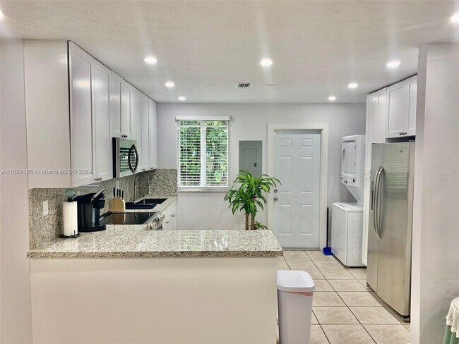 Foto del edificio - 1531 NE 131st Ln