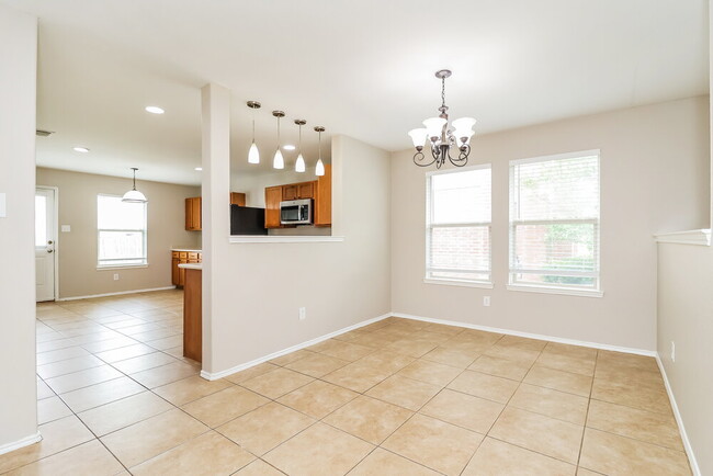 Building Photo - 1449 Kramer Ct