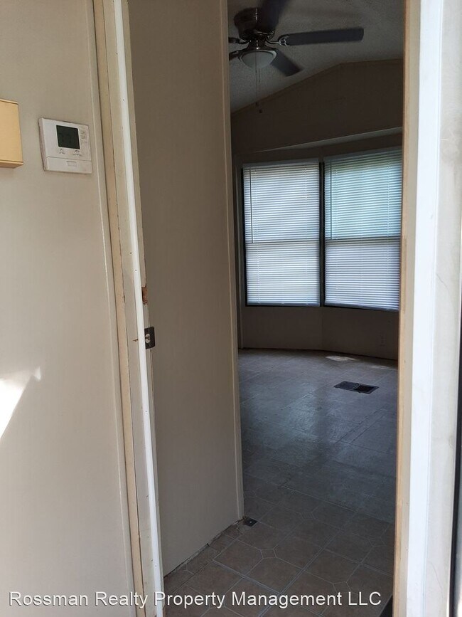 Building Photo - 16400-16550 FL-31