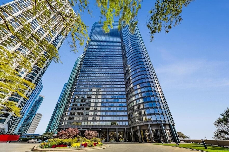 Foto principal - 155 N Harbor Dr