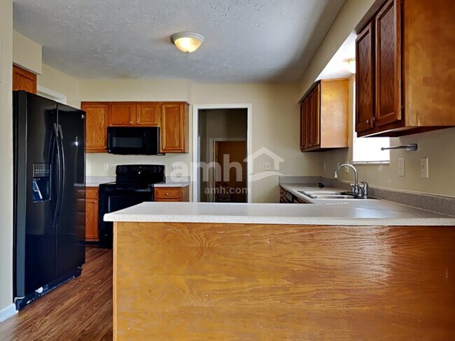 Foto del edificio - 7011 Medford Ct