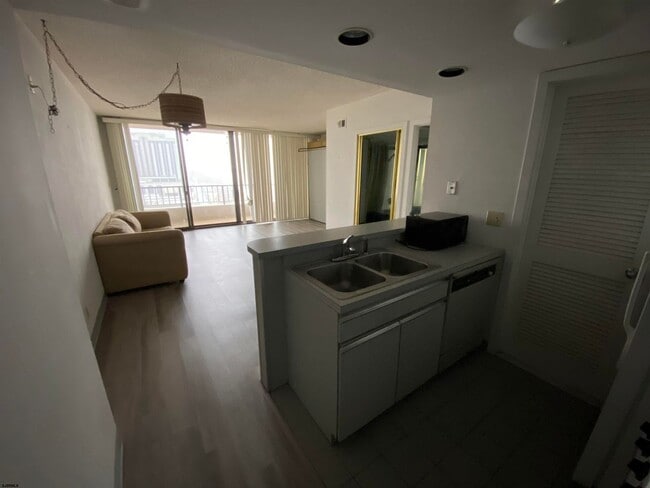 Building Photo - 3851 Boardwalk-1205-1205