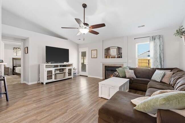 Building Photo - 3 Bedroom | 2 Bathroom | 2 Car Garage | Nixa Schools| Fireplace | Fenced yard | Solar Panels!