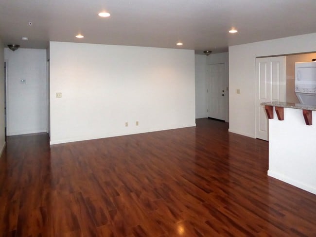 Living room - 239 W Cedar St