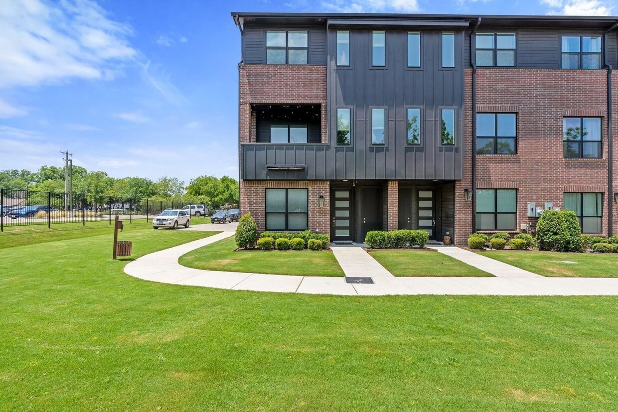Photo - 2830 Addison Park Lane-Townhome Near TCU