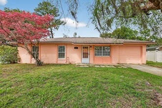 Building Photo - 920 Cedar Cir