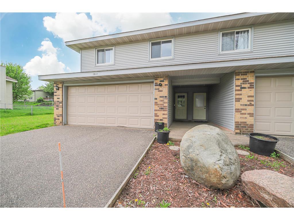 Primary Photo - 1068 Regency Dr