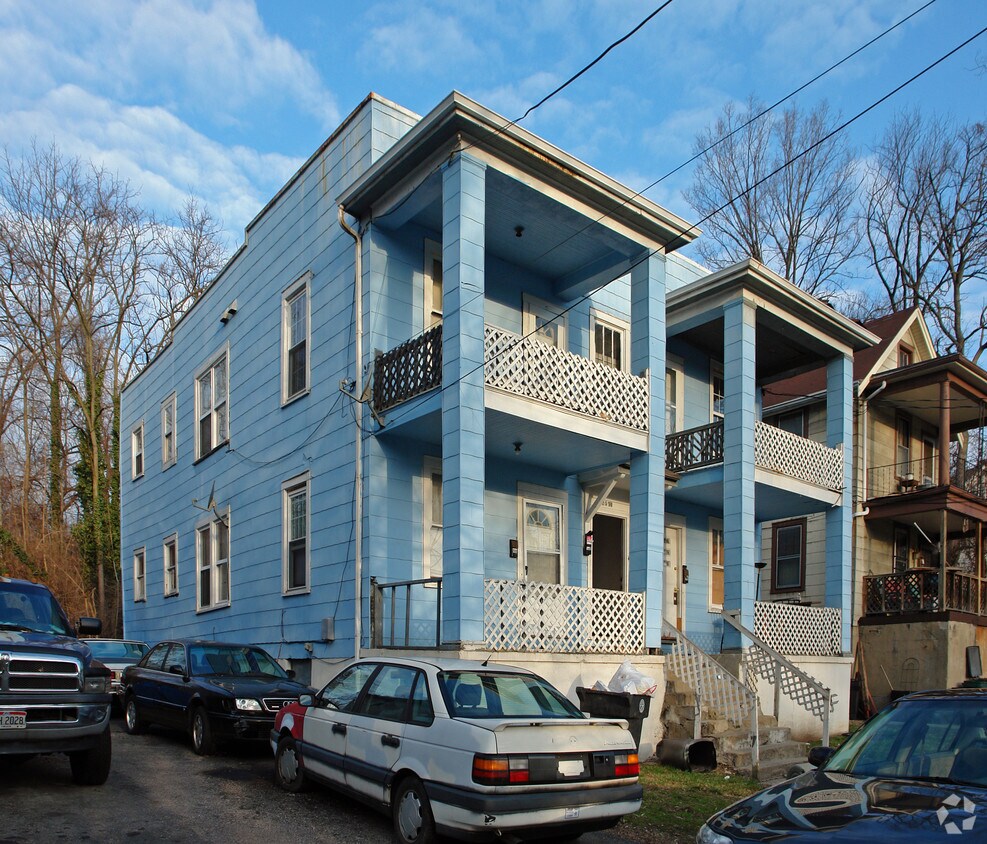 Primary Photo - 3073 Mentor Ave