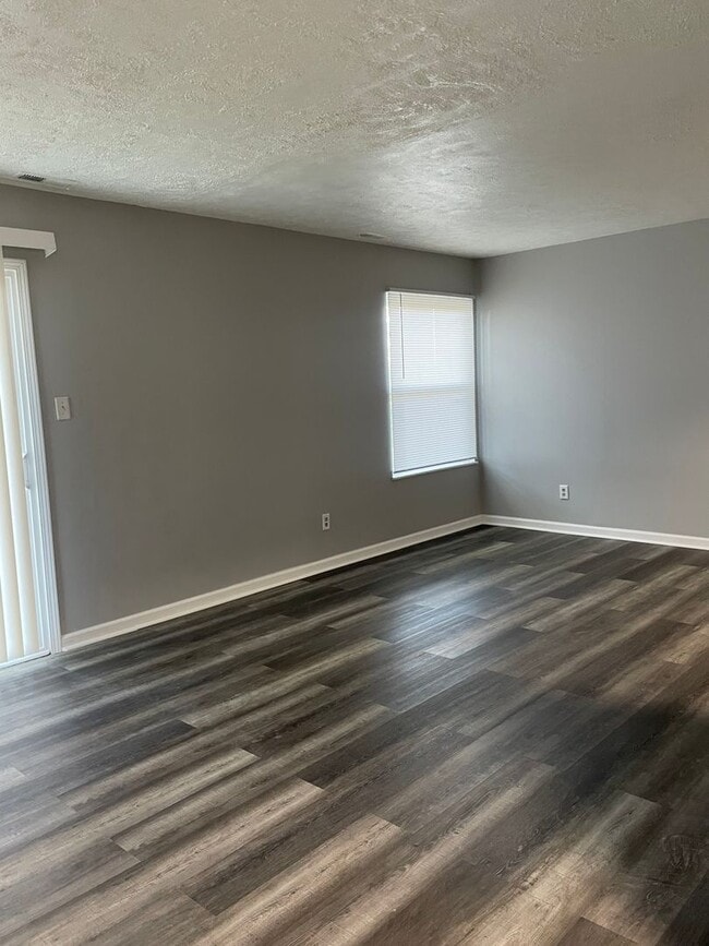 Building Photo - Bellagio West Living I