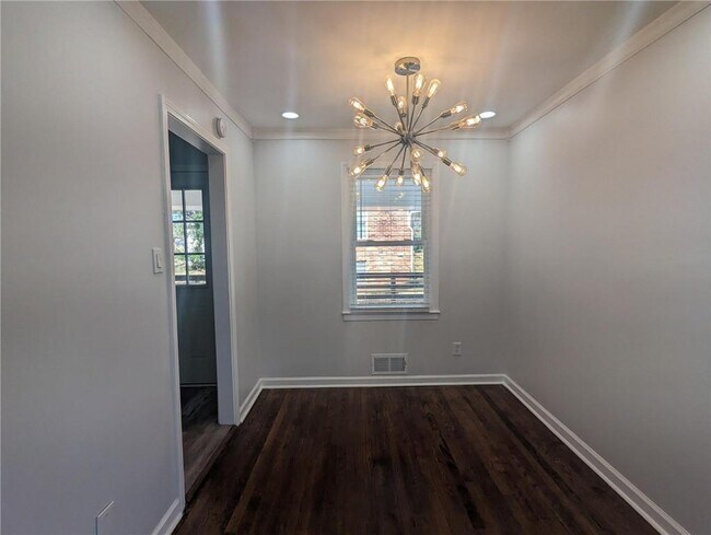 Foto del edificio - 623 Montevista St SW