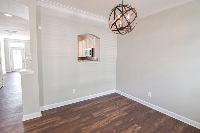 Foto del edificio - 2913 White Willow Rd