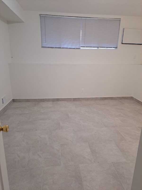 Building Photo - 69 Brandis Ave