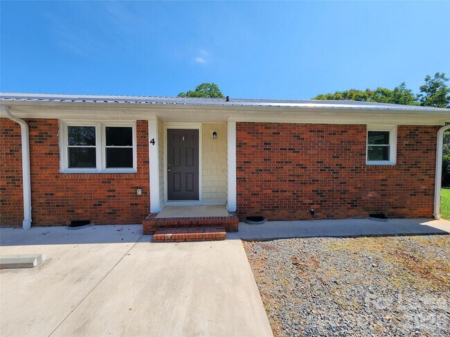 Foto del edificio - 705 China Grove Hwy