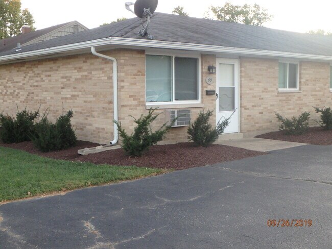 Building Photo - 49 Gloria Ave