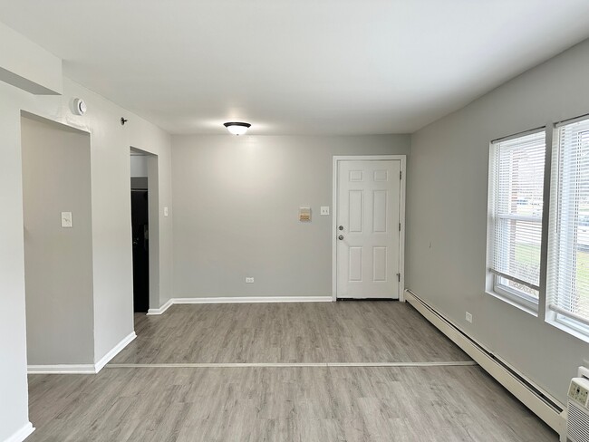 Building Photo - 8635 84th Ct