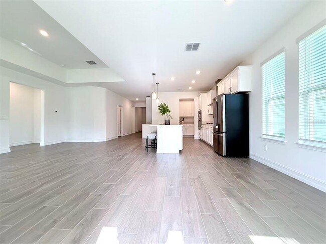 Building Photo - 1307 Broward Dr