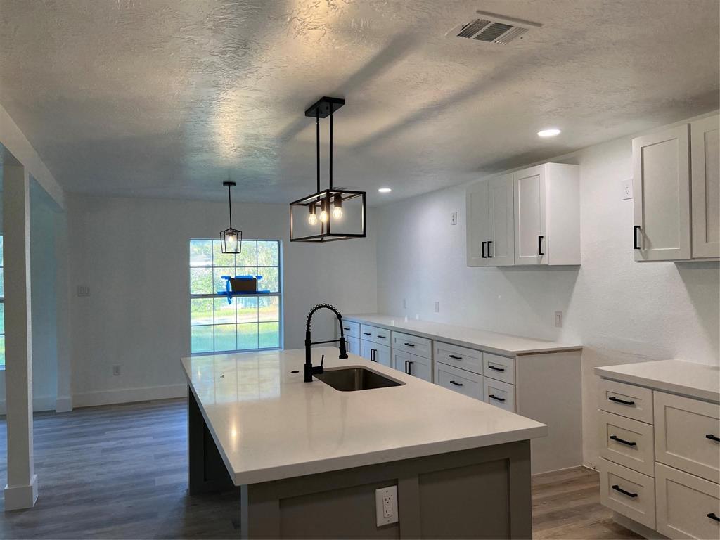 Foto principal - 502 Independence St