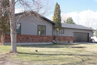 Building Photo - 2124 Walter Rd