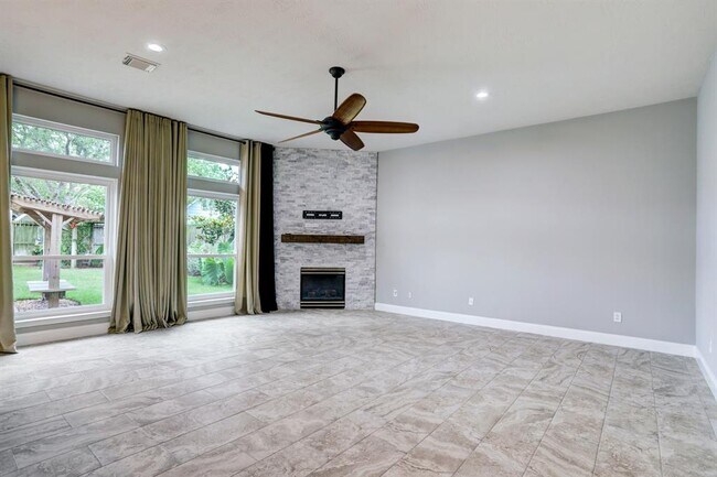 Building Photo - 3317 Windfern Dr