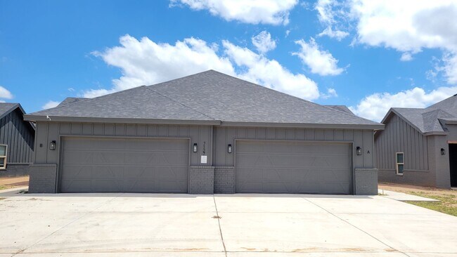 Building Photo - 7127 22nd Pl