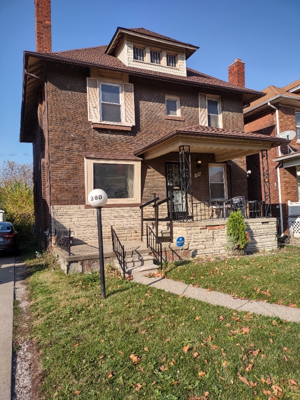 Foto principal - 3804 Columbus St