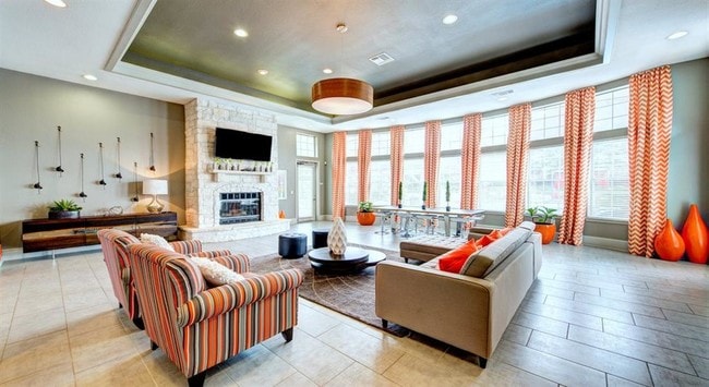 Foto del edificio - Madison Dell Ranch Apartments