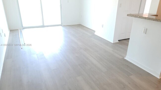 Foto del edificio - 1723 SW 2nd Ave