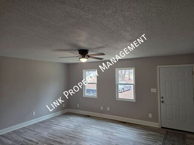 Foto del edificio - 6108 Ramsey Rd