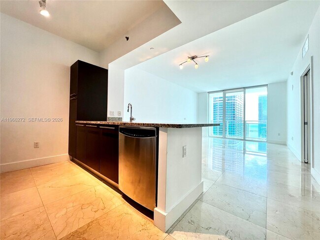 Foto del edificio - 950 Brickell Bay Dr