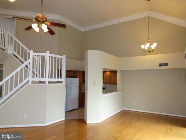 Foto del edificio - 6944 Ellingham Cir