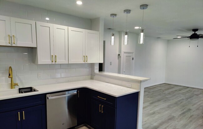 Open floor plan Kitchen/living Room - 737 Law St